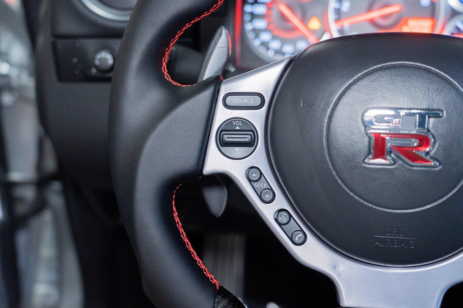 Used 2009 Nissan GT-R Premium AWD/4WD image 41
