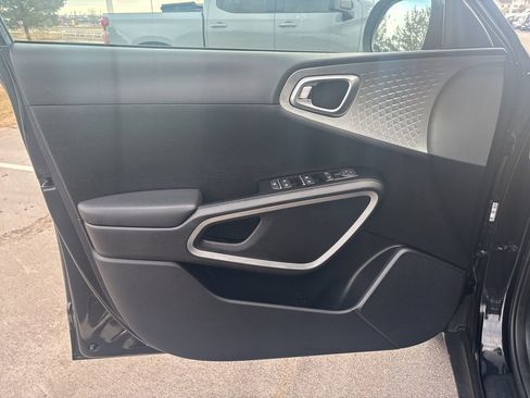 Used 2024 Kia Soul LX w/ Option Group 015 image 15