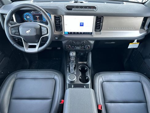 New 2025 Ford Bronco Outer Banks w/ Sasquatch Package image 14