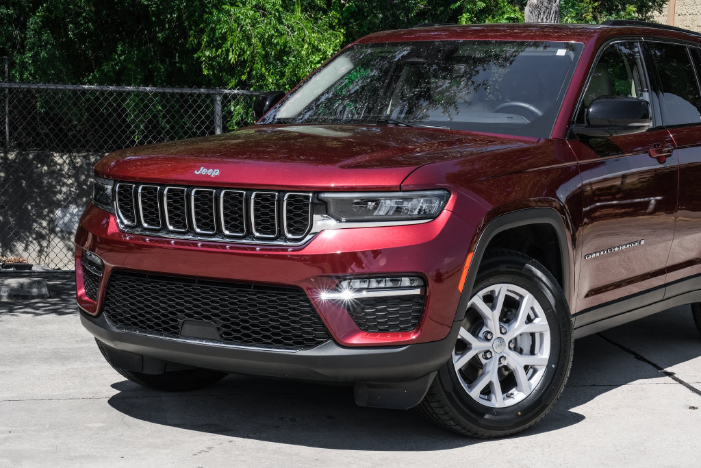 Used 2022 Jeep Grand Cherokee Limited RWD image 8