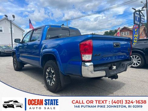 Used 2018 Toyota Tacoma SR5 AWD/4WD image 3
