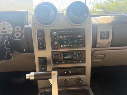 Used 2003 HUMMER H2 w/ Preferred Equipment Group AWD/4WD image 16