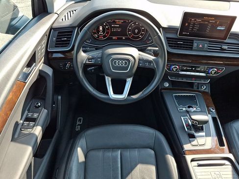 Used 2020 Audi Q5 2.0T Premium Plus w/ Premium Plus Package AWD/4WD image 12