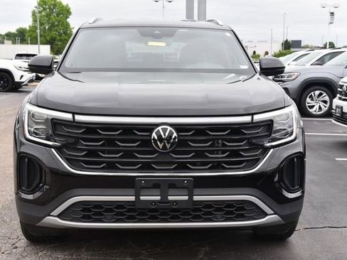 Certified 2024 Volkswagen Atlas Cross Sport SE AWD/4WD image 4