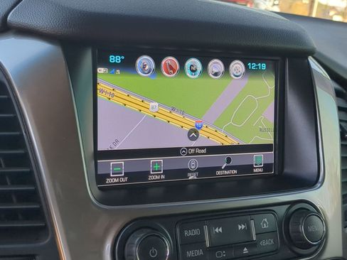 Used 2018 Chevrolet Tahoe Premier image 17