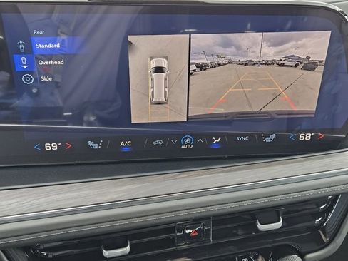 New 2026 Chevrolet Suburban Z71 w/ Comfort Package AWD/4WD image 13
