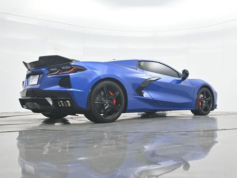 Used 2022 Chevrolet Corvette Stingray Premium Conv w/ Z51 Performance Package RWD image 35