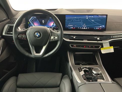 Certified 2025 BMW X5 sDrive40i w/ Climate Comfort Package image 9