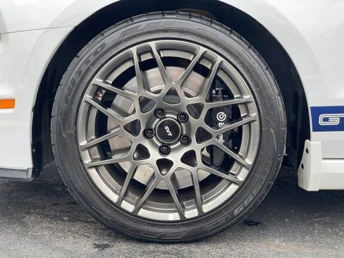 Used 2014 Ford Mustang Shelby GT500 w/ Equipment Group 821A image 24