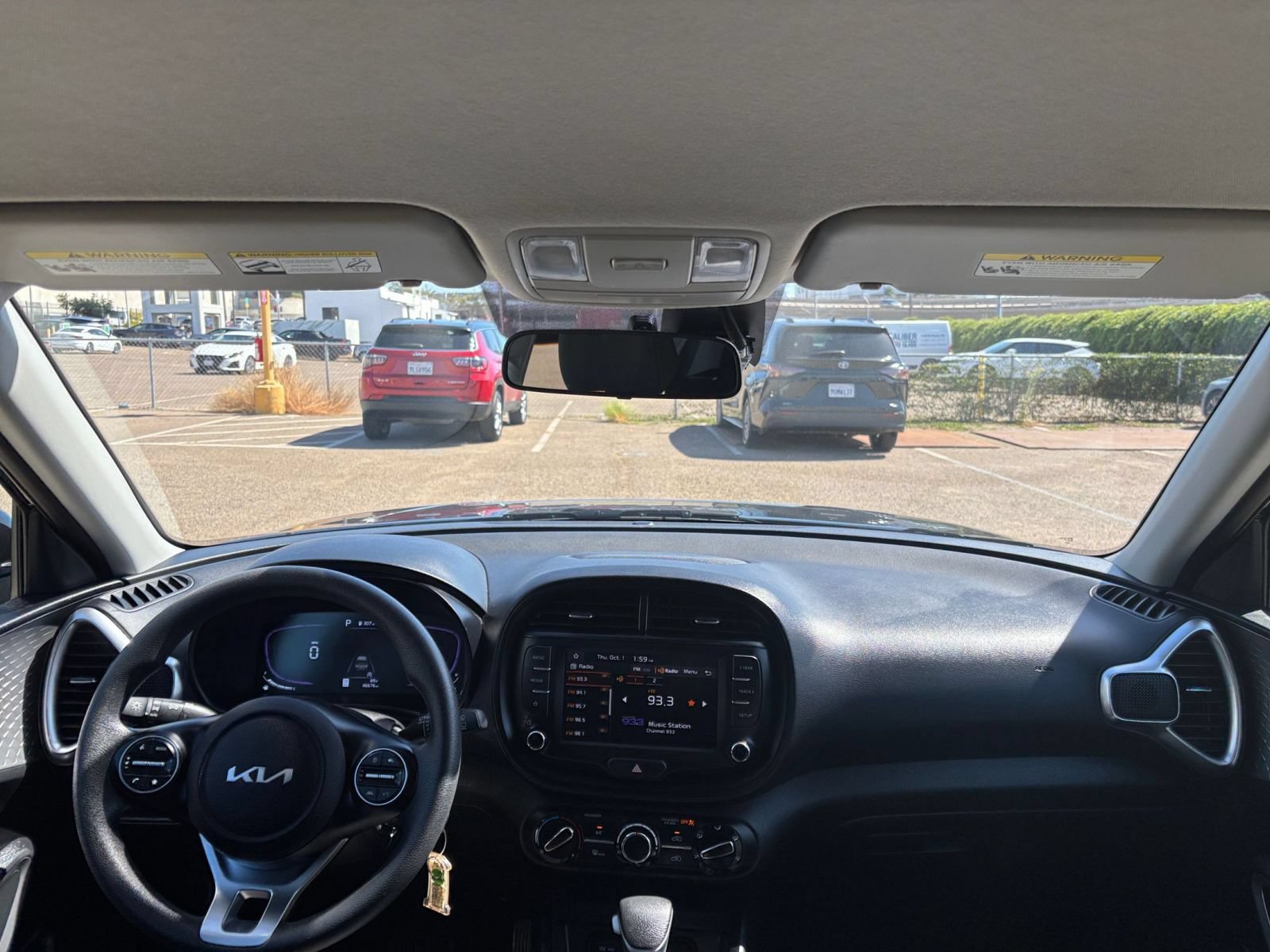 Used 2025 Kia Soul LX w/ LX Technology Package FWD image 30