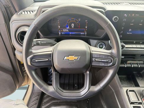 Used 2023 Chevrolet Colorado W/T image 16