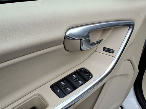 Used 2016 Volvo S60 T5 Premier image 5