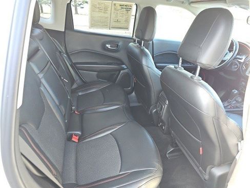 Used 2019 Jeep Compass Trailhawk image 16