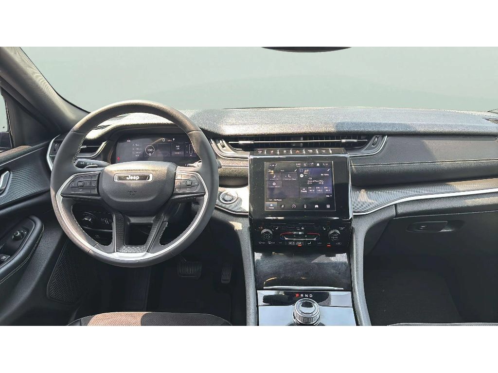 Used 2023 Jeep Grand Cherokee Altitude AWD/4WD image 13