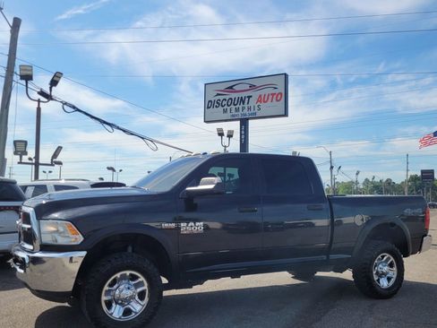 Used 2017 RAM 2500 Tradesman w/ Chrome Appearance Group AWD/4WD image 2