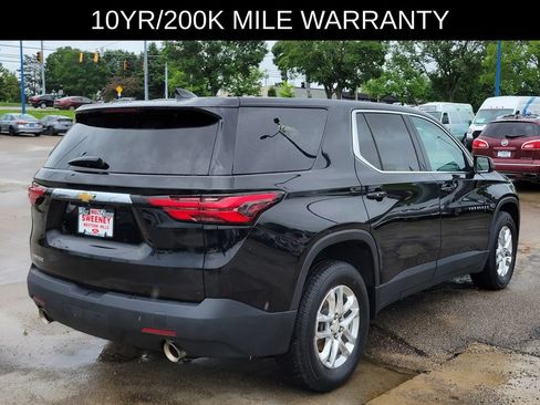 Used 2022 Chevrolet Traverse LS FWD image 4