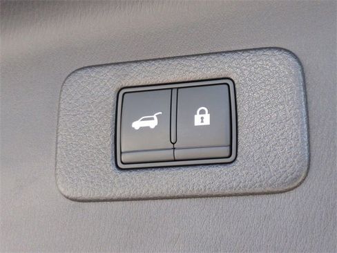 Certified 2022 Nissan Armada SL image 22