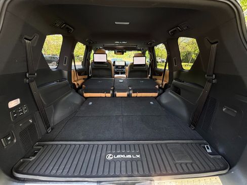 Used 2023 Lexus LX 600 4WD w/ Accessory Package (Z1) image 39