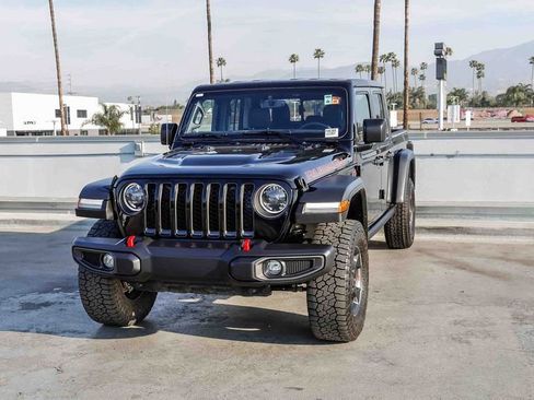 Used 2023 Jeep Gladiator Rubicon w/ LED Lighting Group image 4