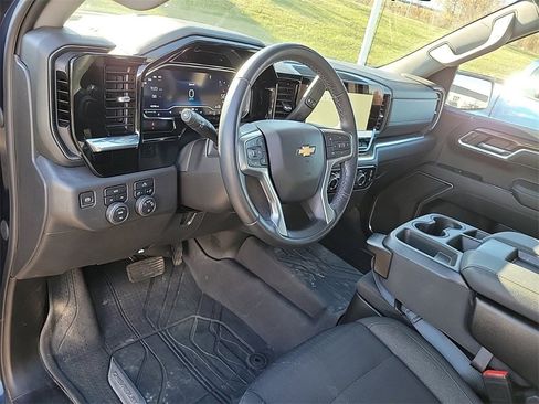 Used 2022 Chevrolet Silverado 1500 LT image 17