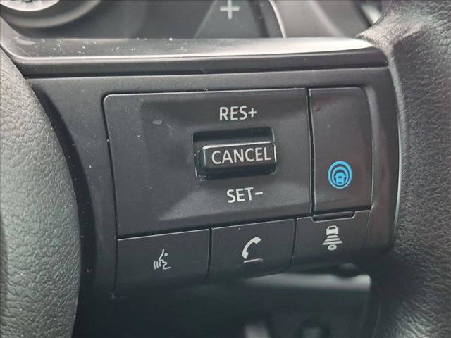Used 2024 Nissan Rogue SV AWD/4WD image 16