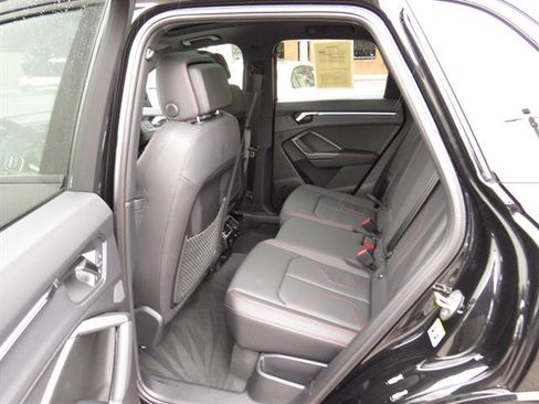 Used 2025 Audi Q3 2.0T Premium Plus image 15