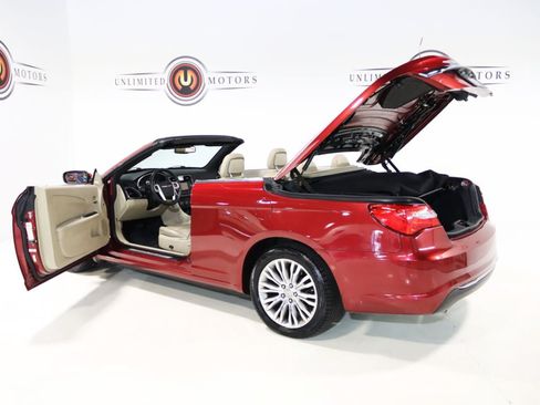 Used 2013 Chrysler 200 Limited FWD image 30