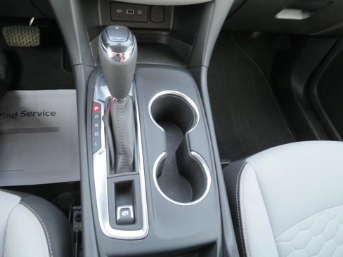 Used 2021 Chevrolet Equinox LT image 4