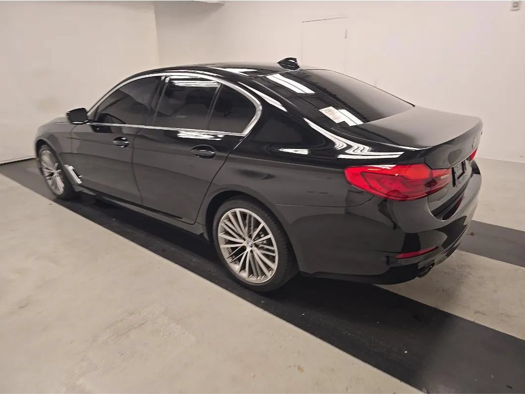 Used 2020 BMW 530i w/ Convenience Package RWD image 6