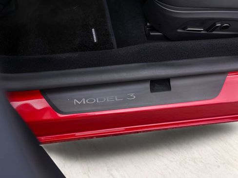 Used 2025 Tesla Model 3 RWD image 9