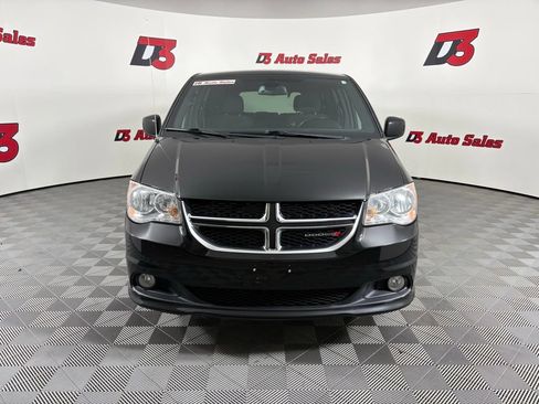 Used 2020 Dodge Grand Caravan SE FWD image 9