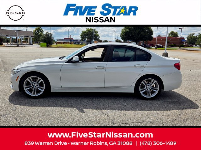 Used 2016 BMW 320i Sedan RWD image 4
