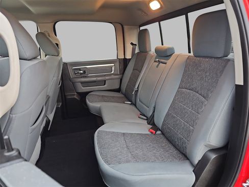 Used 2019 RAM 1500 Big Horn image 16