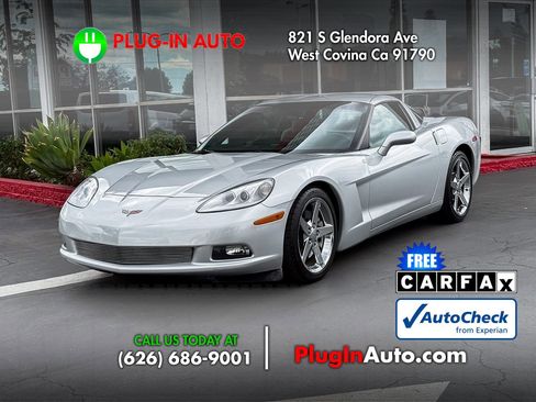 Used 2012 Chevrolet Corvette Coupe w/ 2LT Preferred Equipment Group RWD image 1