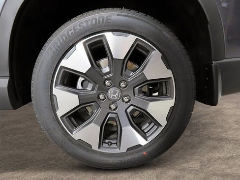 New 2026 Honda Pilot Touring image 11