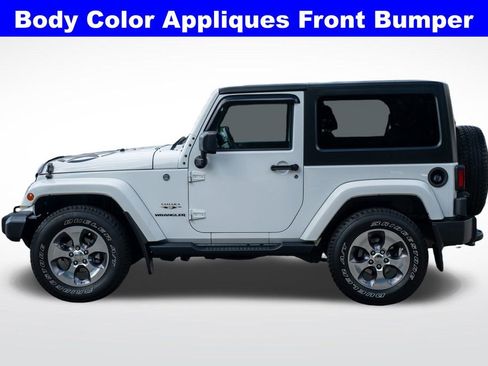 Used 2016 Jeep Wrangler Sahara image 5
