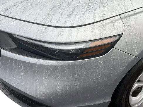 Used 2025 Honda Accord LX image 9