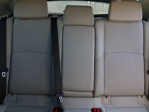 Used 2025 Toyota Camry XLE image 28