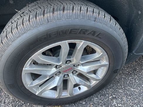 Used 2020 GMC Sierra 1500 SLT w/ SLT Convenience Package image 4