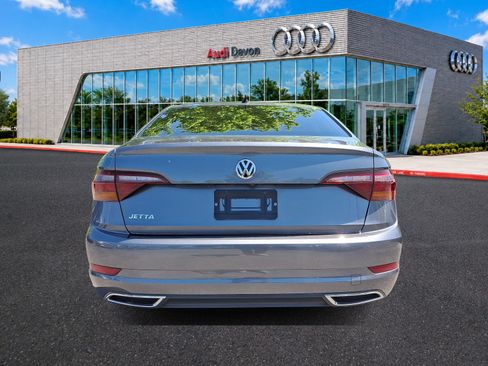 Used 2019 Volkswagen Jetta R-Line FWD image 5