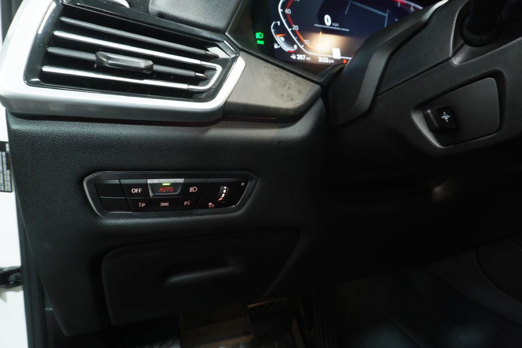 Used 2023 BMW X5 xDrive40i w/ Premium Package AWD/4WD image 23