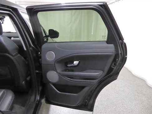 Used 2016 Land Rover Range Rover Evoque SE image 32