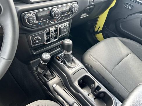 Used 2023 Jeep Wrangler Unlimited w/ Sun & Screen Package AWD/4WD image 26