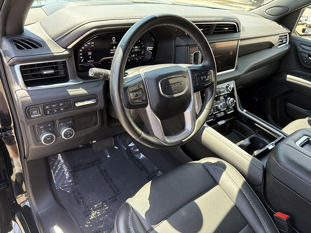 Used 2024 GMC Yukon Denali AWD/4WD image 9