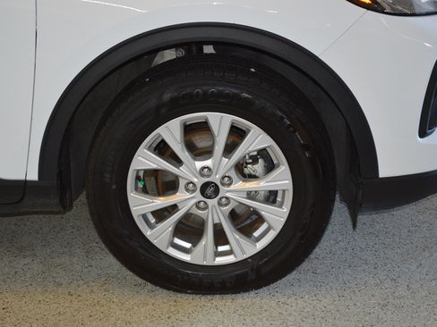 Used 2024 Ford Escape Active image 9