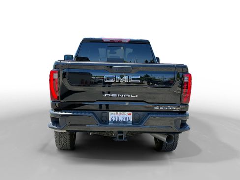 Used 2024 GMC Sierra 2500 Denali Ultimate w/ Max Trailering Package AWD/4WD image 4