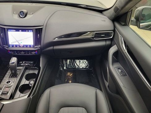 Used 2023 Maserati Levante GT image 39