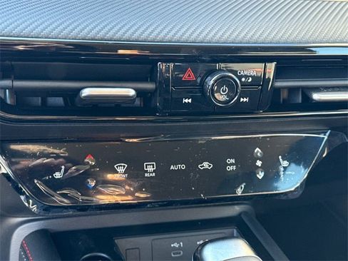 New 2026 Nissan Kicks SR w/ Cold Weather Package image 25