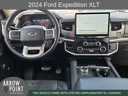 Used 2024 Ford Expedition XLT RWD image 20