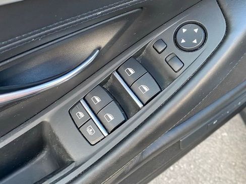 Used 2016 BMW 550i xDrive Sedan image 12